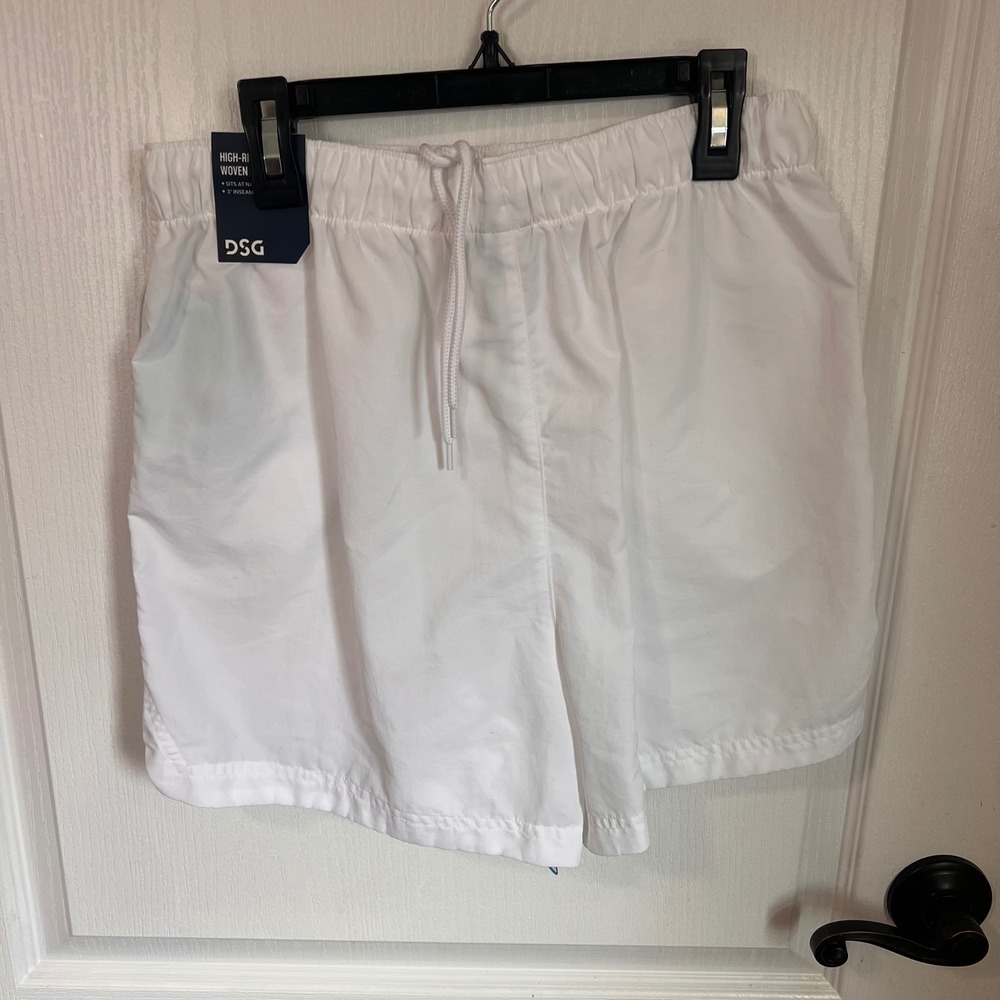 DSG High-Rise Woven Shorts Natural Waist 3" Inseam White Size Small NWT